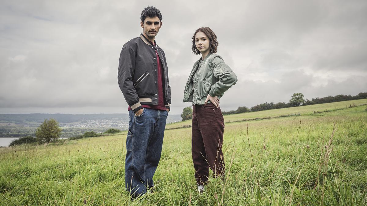 Zain Iqbal as Ravi Singh and Emma Myers as Pip Fitz-Amobi in ‘A Good Girl’s Guide to Murder’