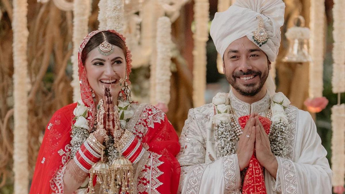 Actor Shivaleeka Oberoi, director Abhishek Pathak get married