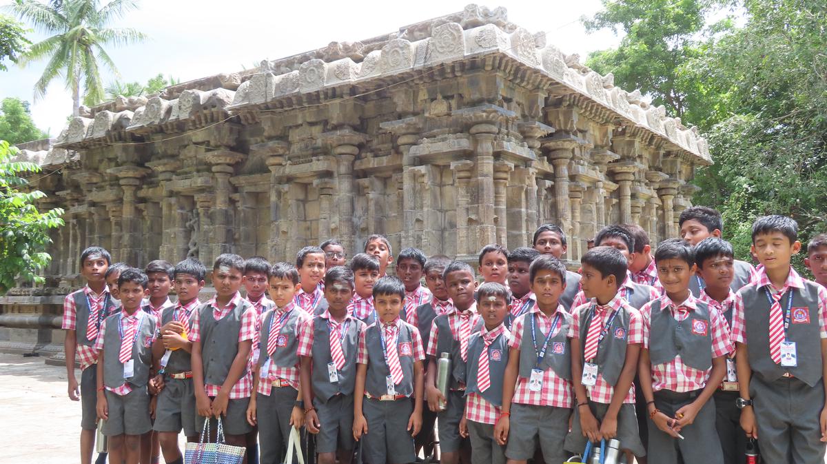 School children during a trip to Kadambur Maligai