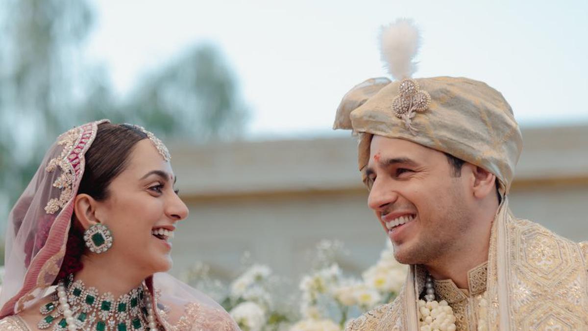 Actors Sidharth Malhotra, Kiara Advani get married