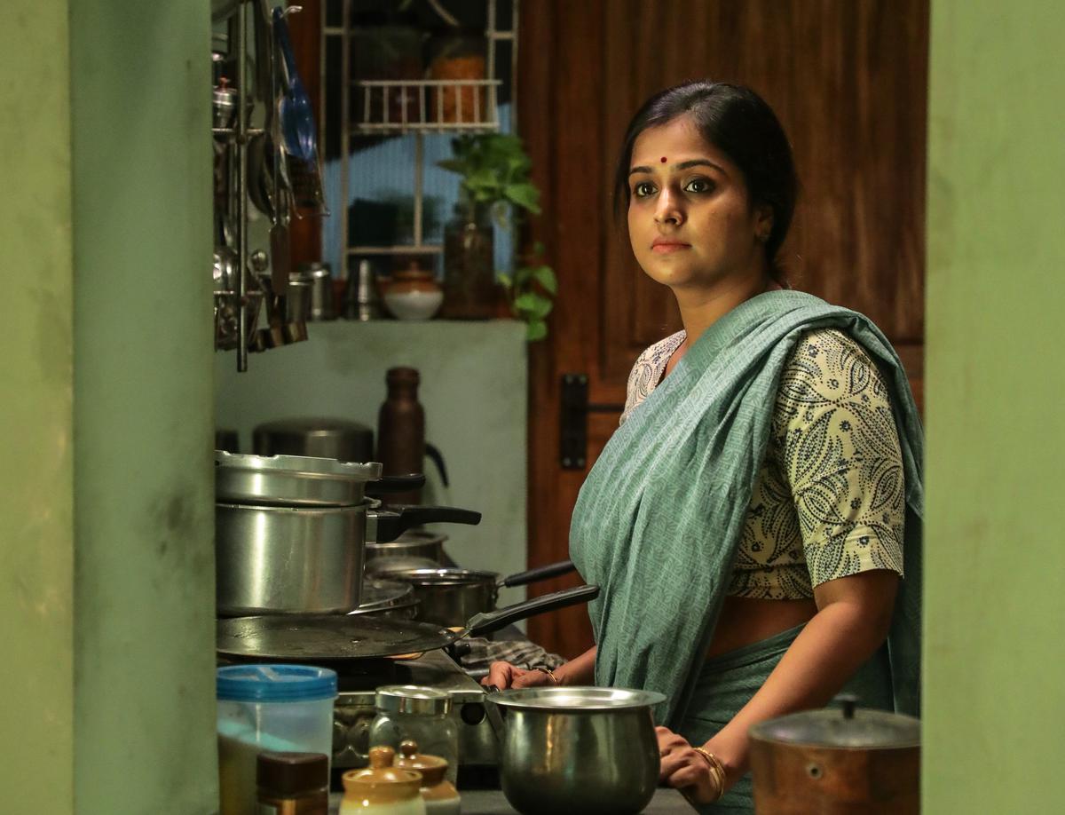 Remya Nambisan in a still from 'Parvai Kutil Vazhum Mangal'