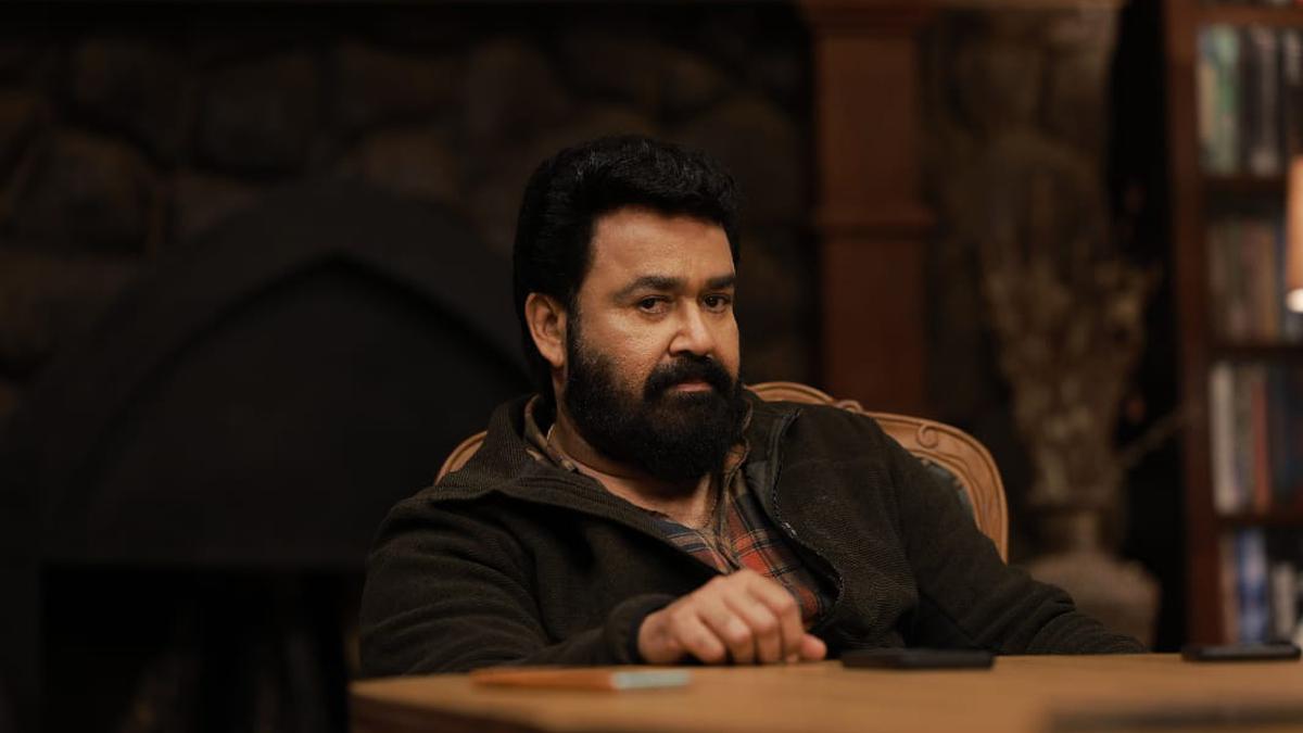 12th man mohanlal movie review