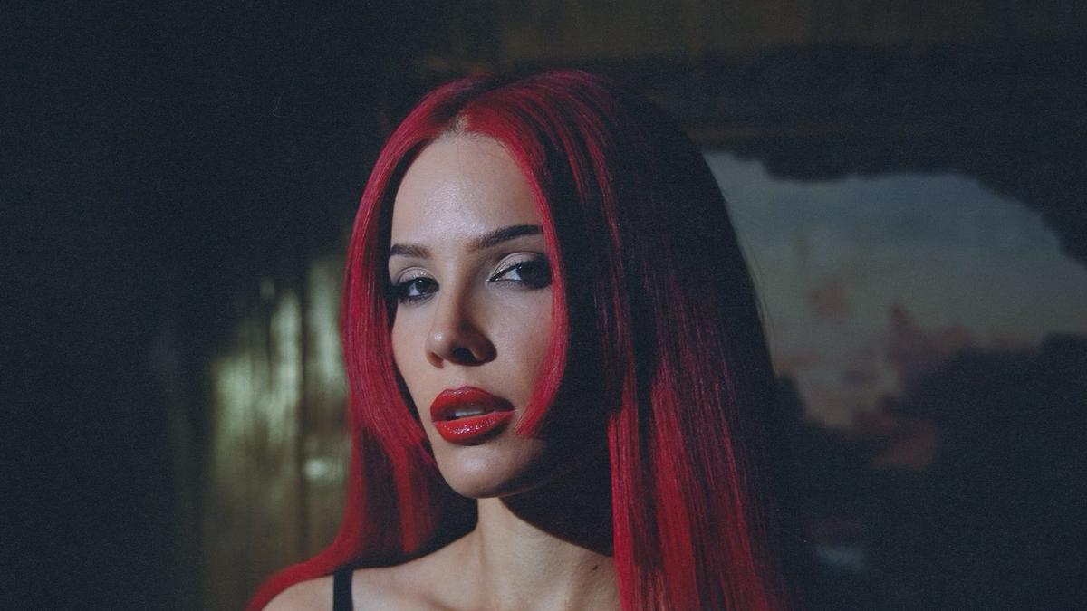 Halsey says acting isolated her from stage name