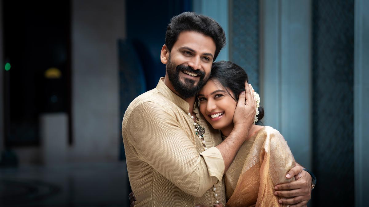 Kannada star Dhananjaya to marry girlfriend Dhanyatha