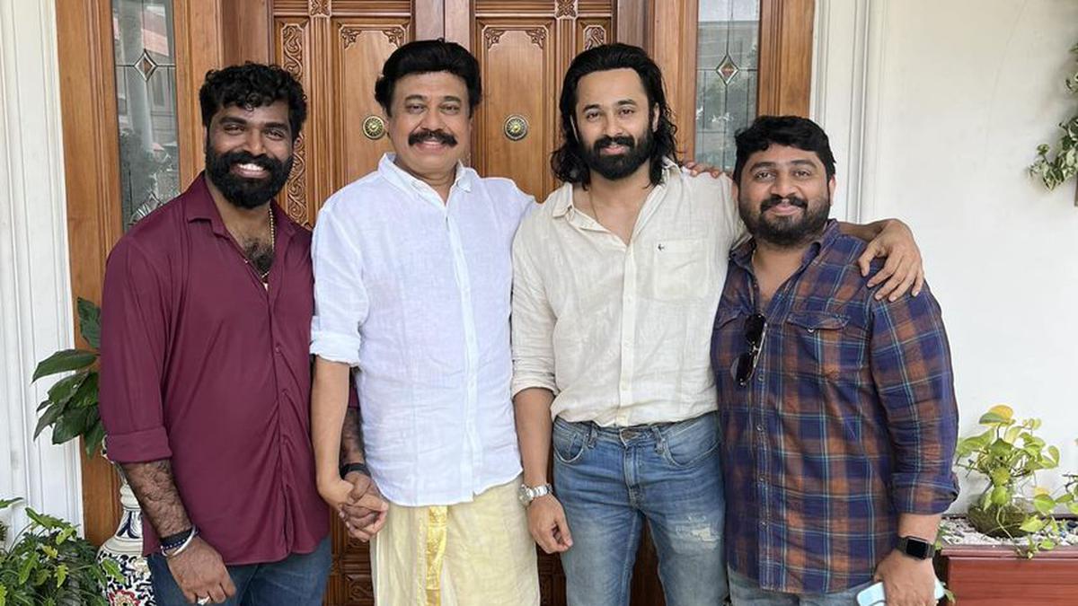 Director Vinayan Teams Up With Unni Mukundan For ‘athbhutha Dweepu 