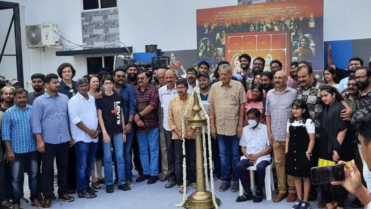 Vineeth Sreenivasan’s ‘Oru Jaathi Oru Jaathakam’ goes on floors