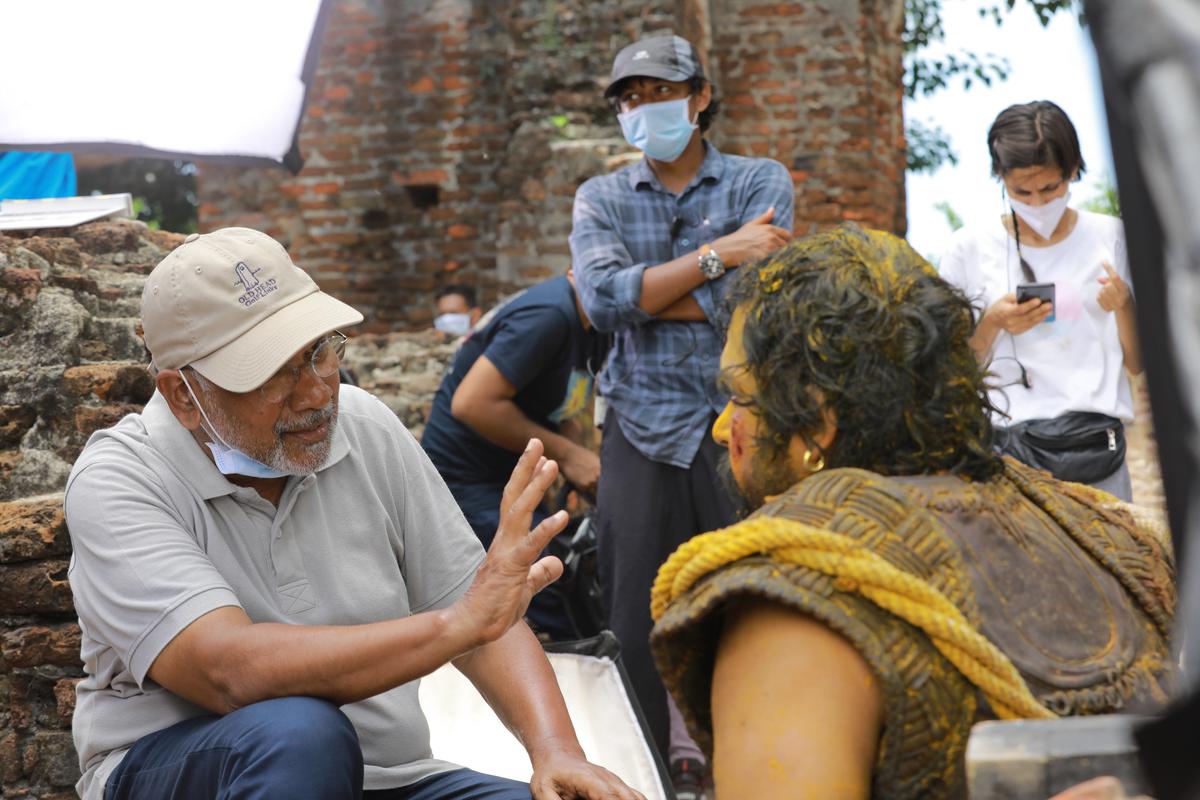 Mani Ratnam on the sets of ‘Ponniyin Selvan’ 