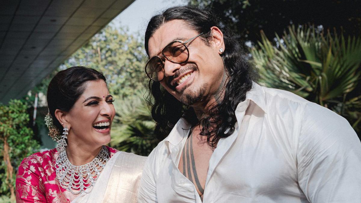Varalaxmi Sarathkumar se fiance avec le galeriste Nicholai Sachdev