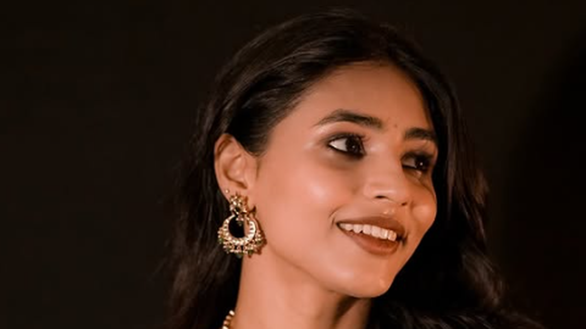 ‘Kantara’ actor Sapthami Gowda slams paparazzi for vidoes and photos with “inappropriate angles”