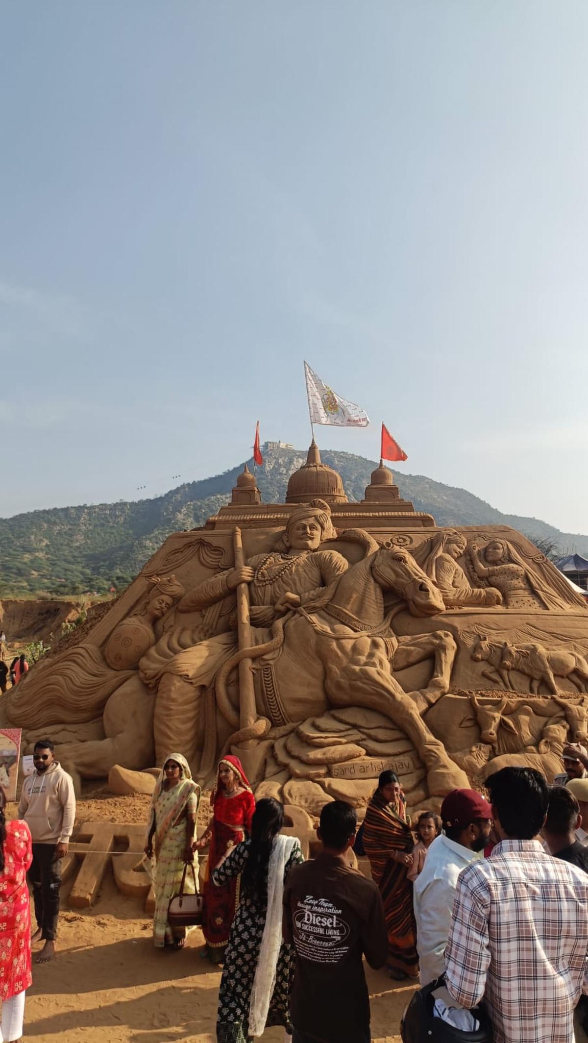 Sand art by renowned artists add to the festival’s unique cultural showcase alongside camel rides and traditional performances.