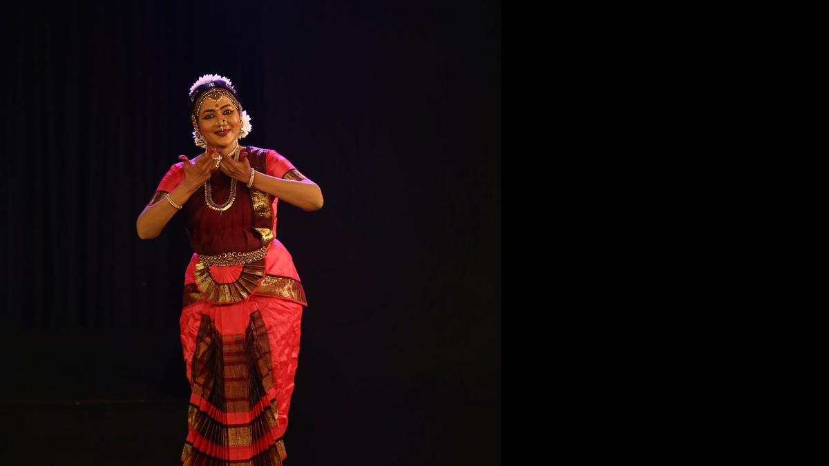 Kavita Ramu chose Arunagirinathar’s popular Tamil verse to begin her dance performance