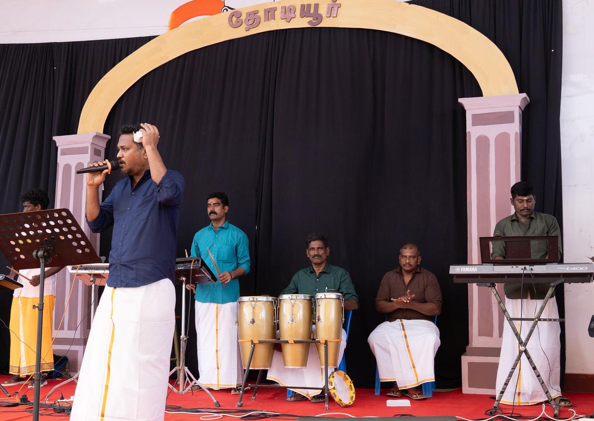 A music performance held at the Puzhal Central Jail, as part of ‘Art in Prisons’ initiative.