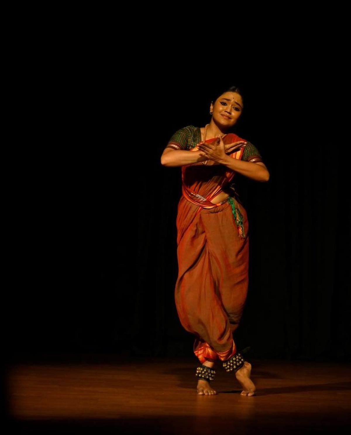 Vaishnavi Dhore presented a 45-minute production ‘A woman beyond letters’ at the annual Jharna festival in Chennai.