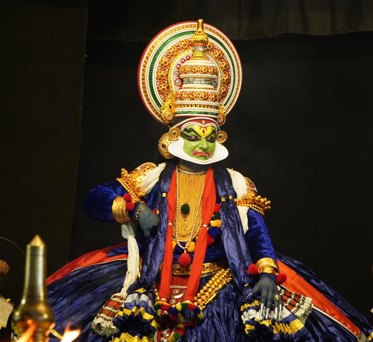 Kalamandalam Vaisakh as Bahukan in ‘Nalacharitam Moonnamdivasam’, staged as part of Pancharathram, the five-day Kathakali festival. 