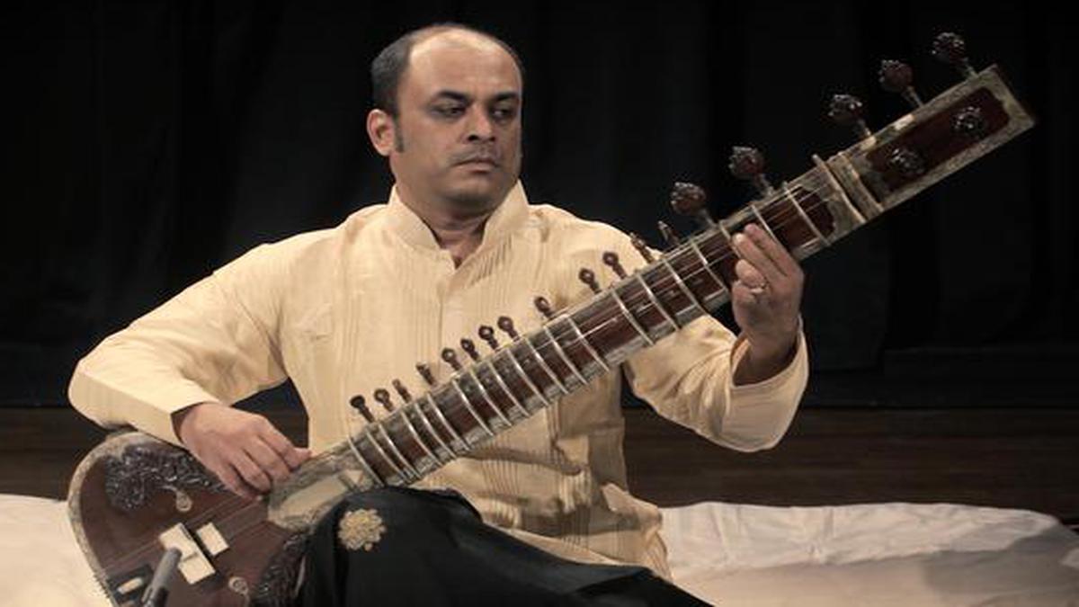 Sitarist Vinayak Chittar is referred to as the ‘thinking musician ...