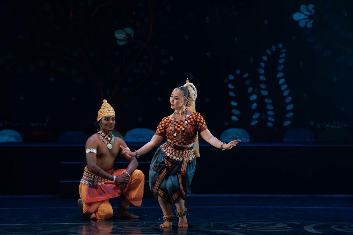 Tao Mei Mei as Lalita and Adhikar Raj as Balakrishna present 'Radhe Radhe - Madhur Samarpan'. Tao Mei Mei as Lalita and Adhikar Raj as Balakrishna present 'Radhe Radhe - Madhur Samarpan'.