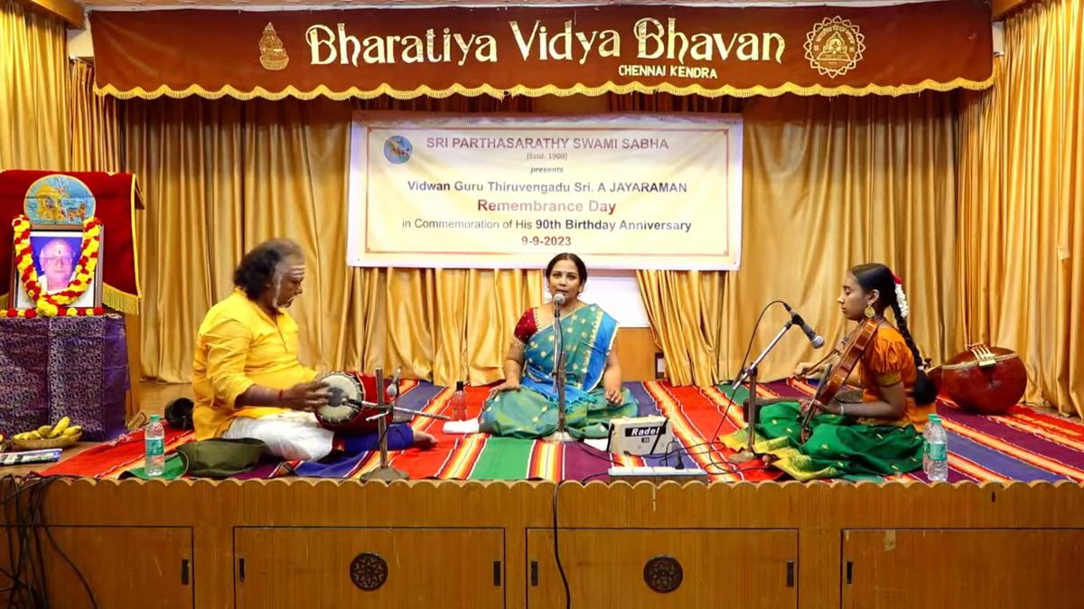 G. Meenakshi performing at the 90th birth anniversary of guru Thiruvenkadu Jayaraman, held at Bharatiya Vidya Bhavan, Chennai, in 2023.