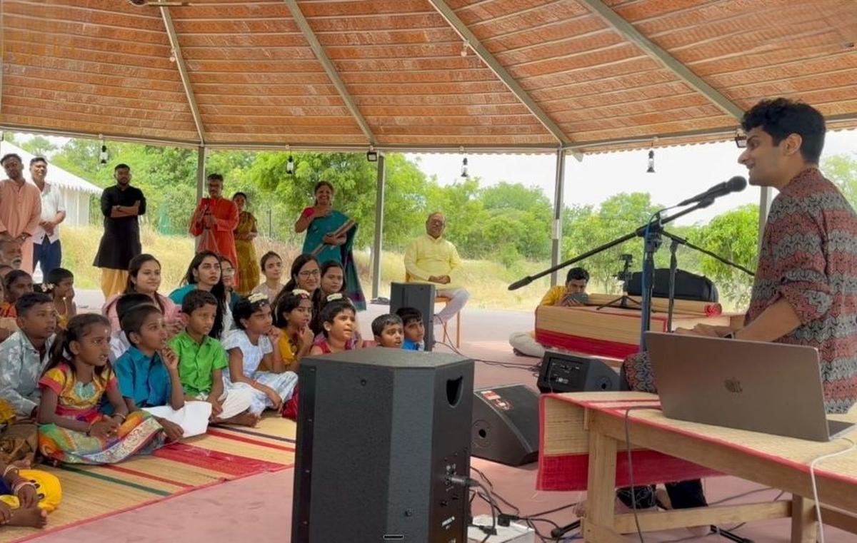 Mahesh Raghvan’s interactive session as part of the Guru Purnima celebrations held at the Swar Sadhana Tapovan. Mahesh Raghvan’s interactive session as part of the Guru Purnima celebrations held at the Swar Sadhana Tapovan.