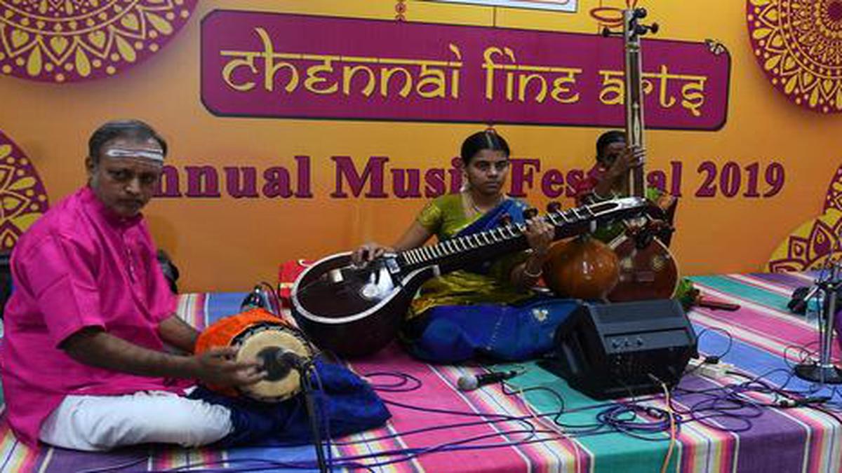 Rich array of songs on the veena by Nithyasree