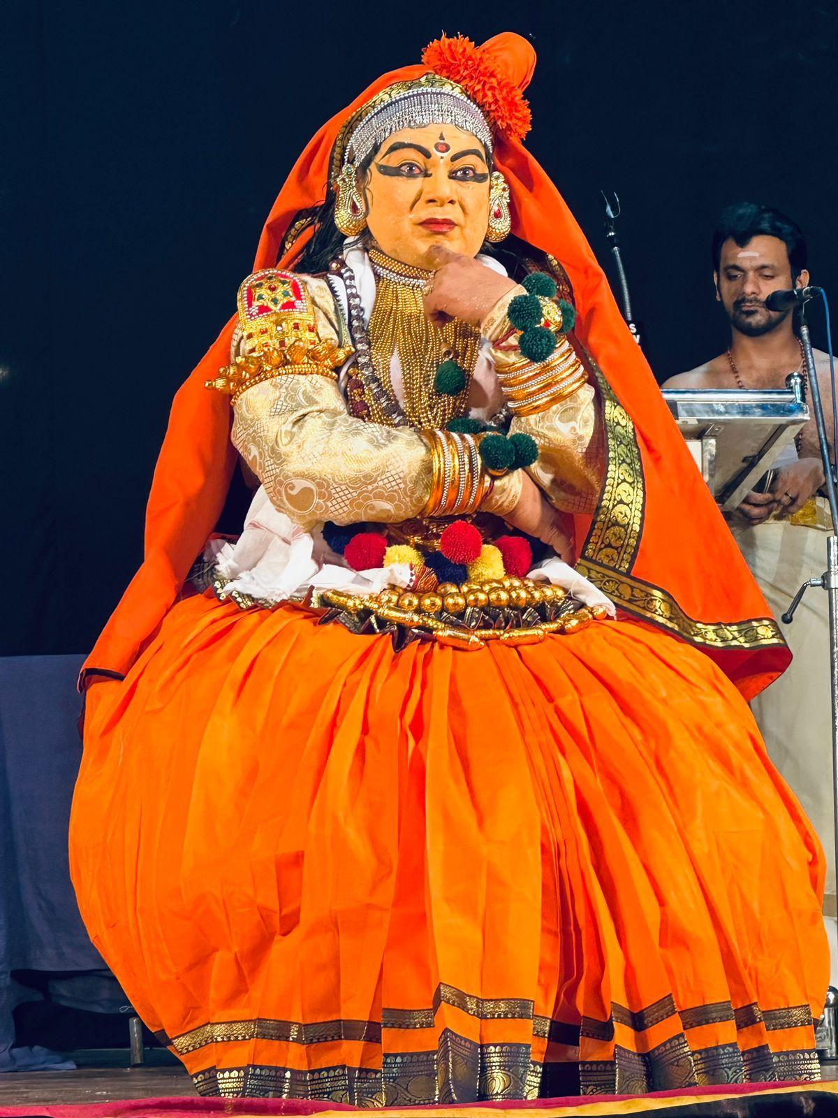 Kalamandalam Rajasekharan performing ‘Chintha Vishtayaya Sita’.