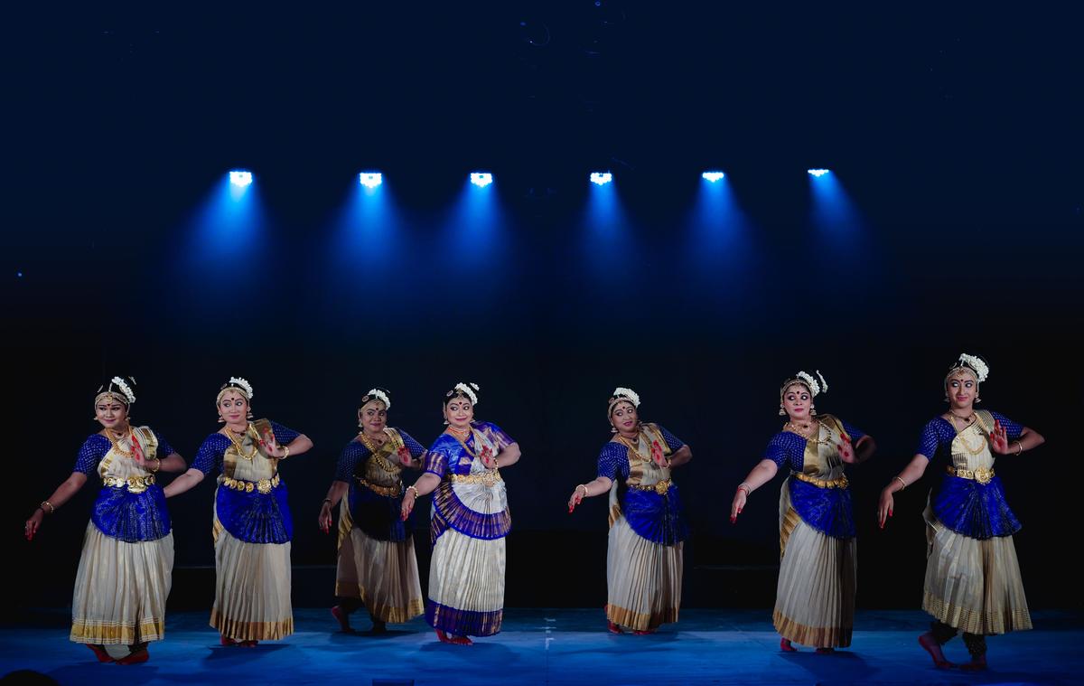 Moniyattam performance, themed on Krishna, by the students of Srishti School of Classcial Dance. Moniyattam performance, themed on Krishna, by the students of Srishti School of Classcial Dance.
