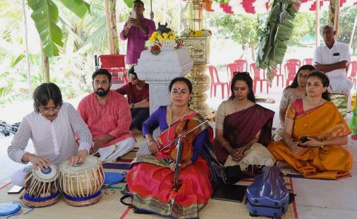 Sangeeta Shankar performing at Swar Sadhana Tapovan Sangeeta Shankar performing at Swar Sadhana Tapovan