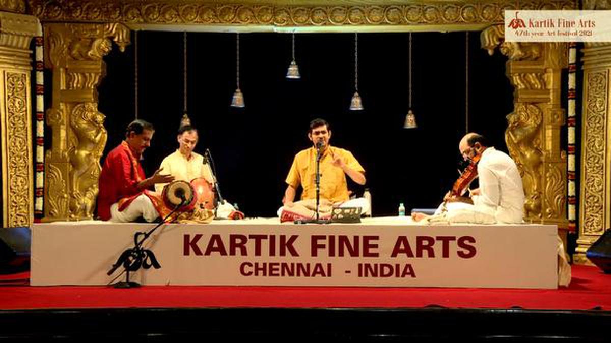 Sikkil Gurucharan impresses with the tone and texture of his music