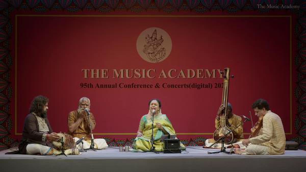 A carefully navigated concert by Sudha Ragunathan