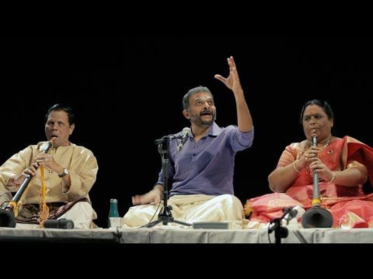 Mahaboob Subhani e Kaleeshabi si esibiscono con TM Krishna nel 2020.