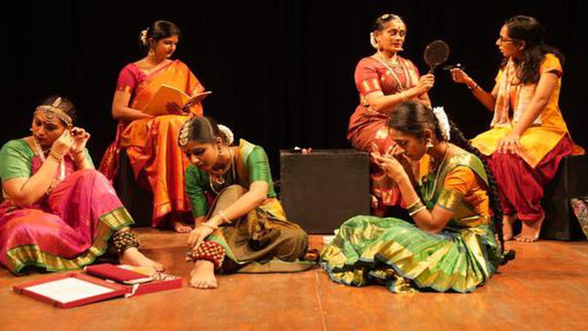 Chennai-based Theatre Nisha brings two English plays to Mysuru