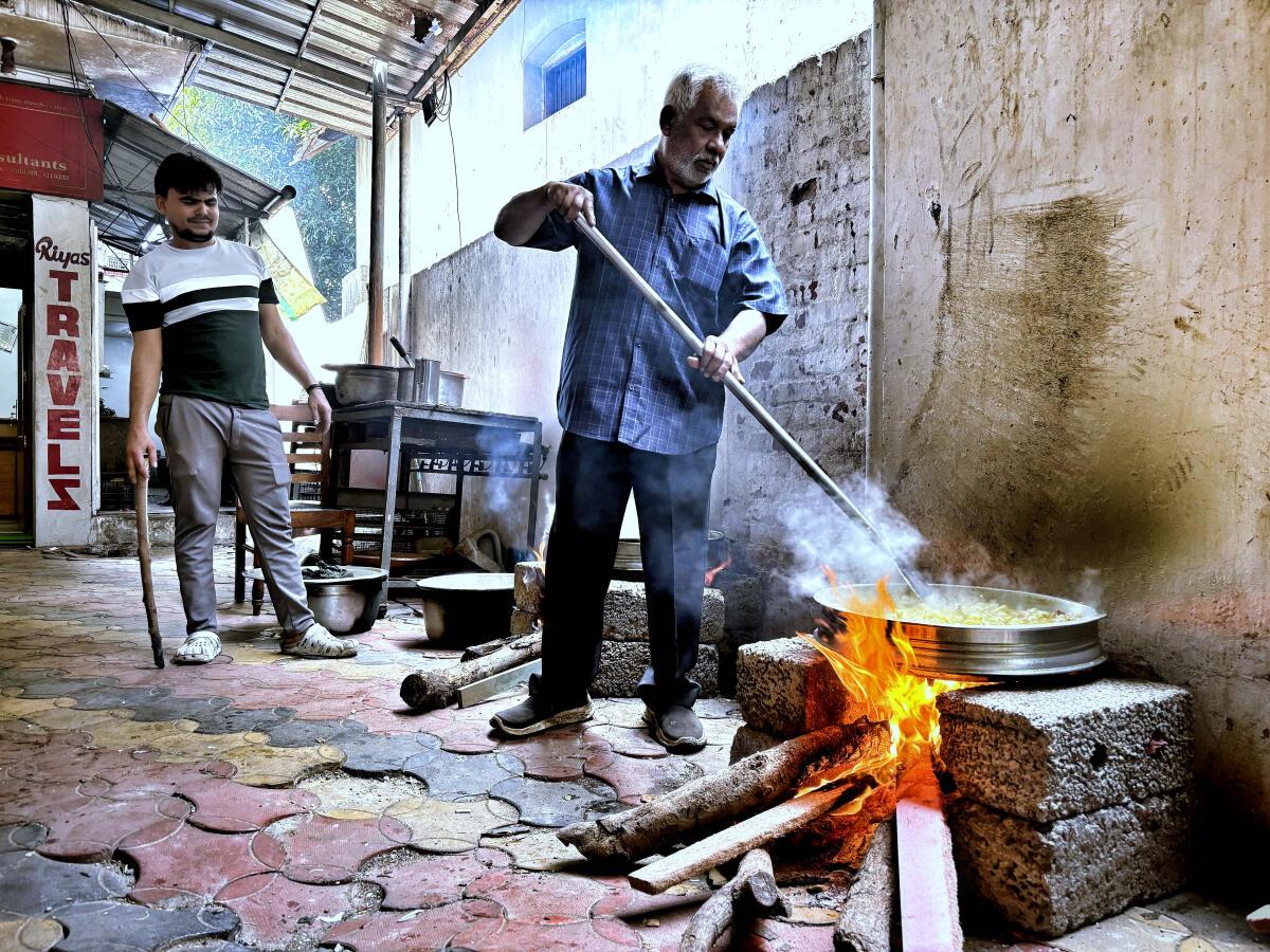 A restaurant in Vallakadavu that was forced to shut down its operations yesterday following non availability of cooking gas, used firewood to temporarily resume cooking in order to cater for customers breaking their fast Ramzan month fasting in Thiruvananthapuram on Wednesday.