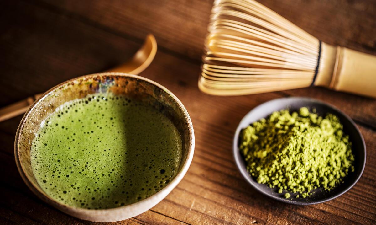 Traditional matcha making equipment 