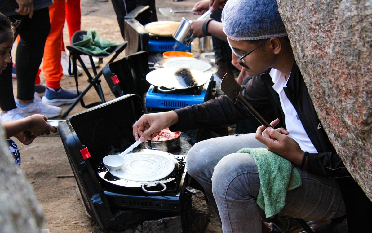 Dosa being made Dosa being made
