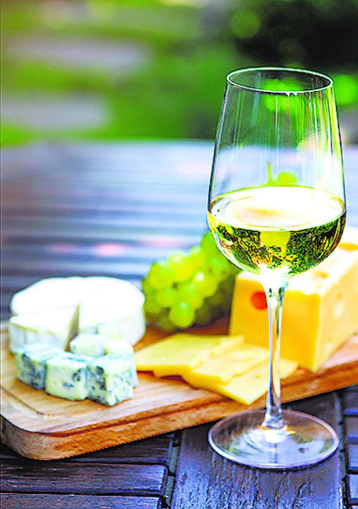 The wine estates will be assessed based five universal criteria, and awarded one, two or three grapes