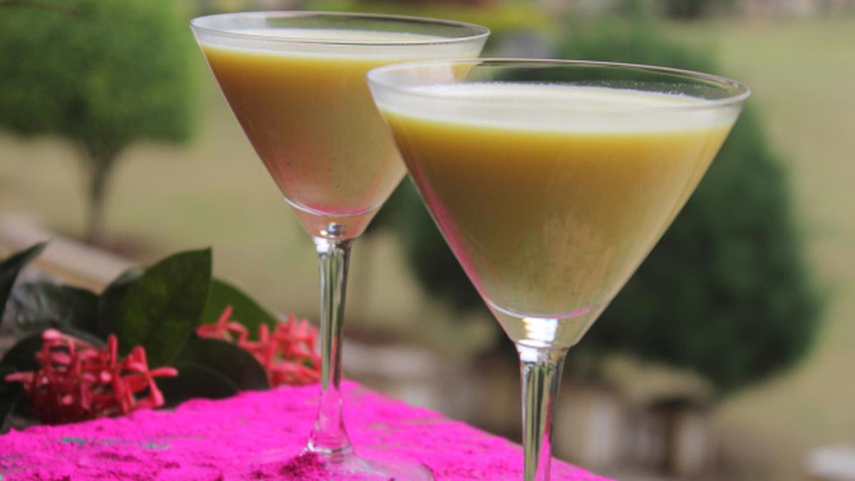 This Holi indulge in Thandai shake and colourful festivities