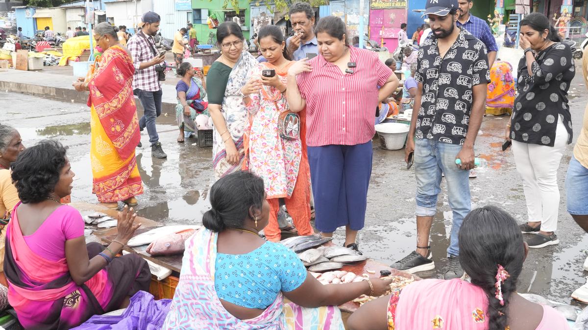 A trail through Kasimedu in Chennai with fresh fish fry and a side of stories