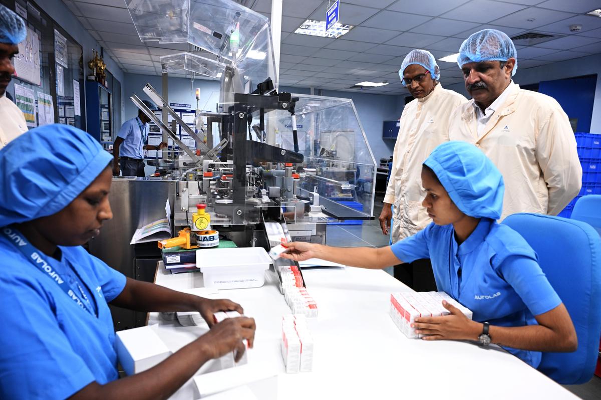 Široká škála vysoce kvalitních a cenově dostupných očních produktů vyráběných v acility Aurolab v Madurai. Široká škála vysoce kvalitních a cenově dostupných očních produktů vyráběných v acility Aurolab v Madurai.