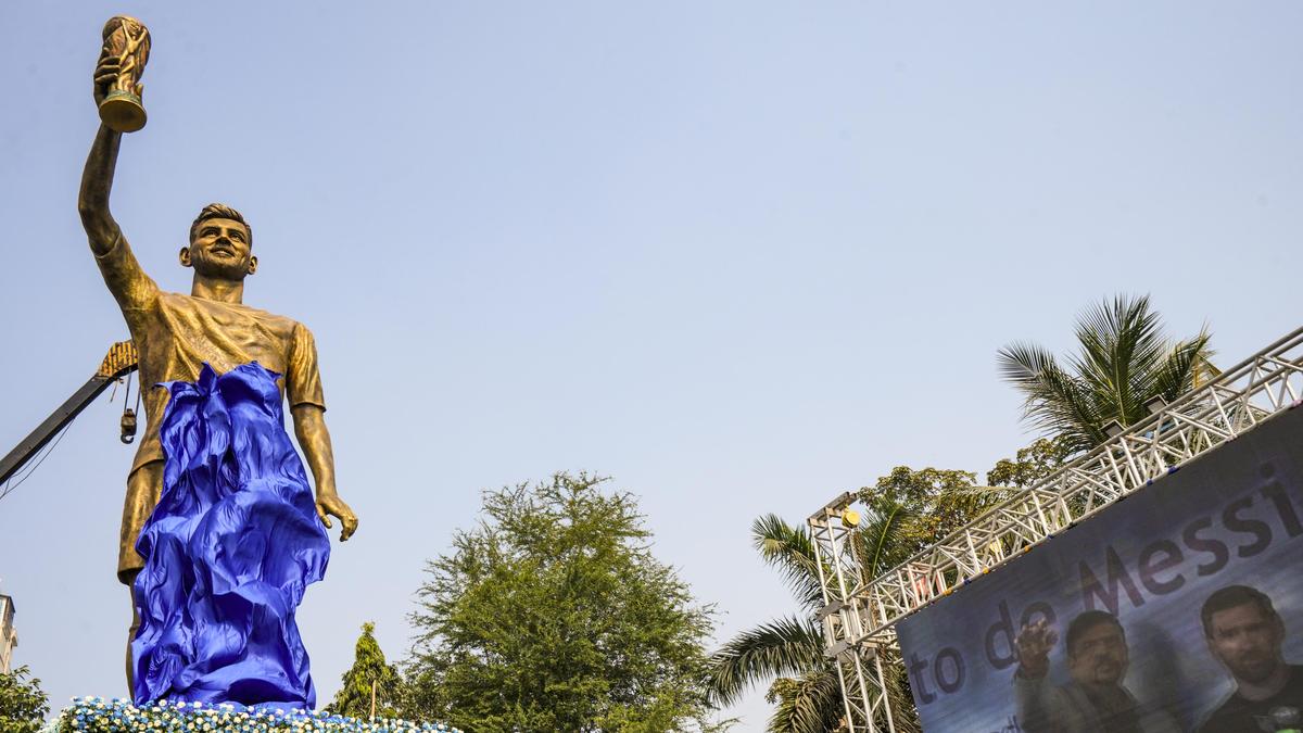 Lionel Messi virtually unveils his 70-foot statue at Lake Town in Kolkata