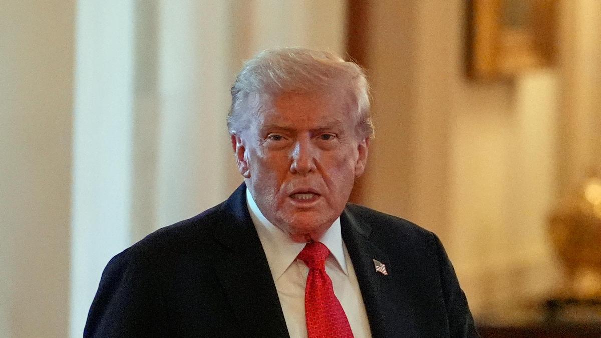 https://th-i.thgim.com/public/incoming/122clu/article70185166.ece/alternates/LANDSCAPE_1200/Trump_19693.jpg
