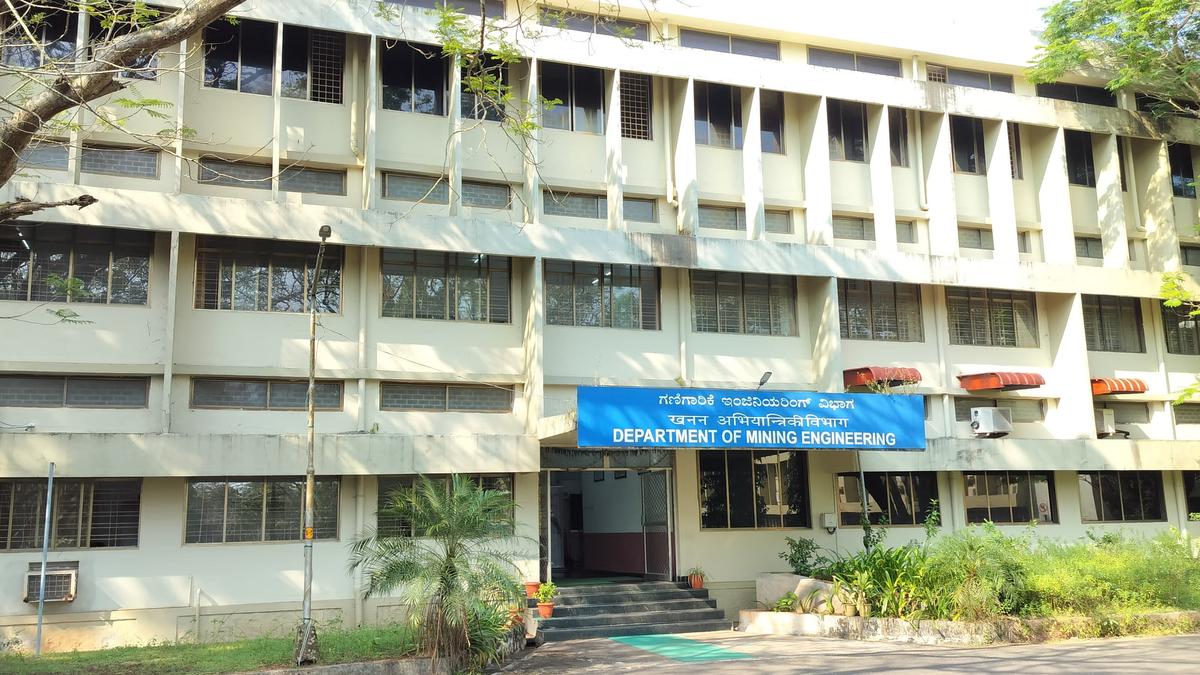 Professorial Chair supported by Hutti Gold Mines Ltd. set up at NIT-K