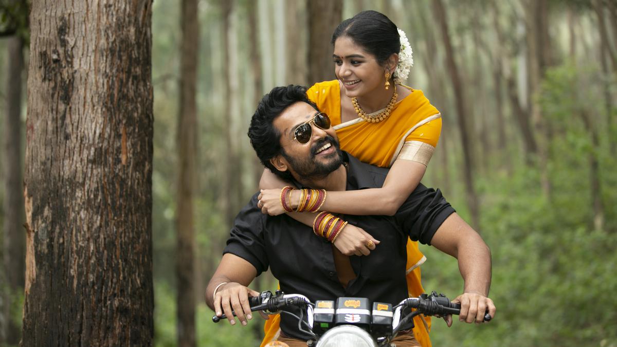 ‘Viruman’ movie review: Karthi and Prakash Raj are endearing in this blaring rural drama that firmly sticks to its traditions