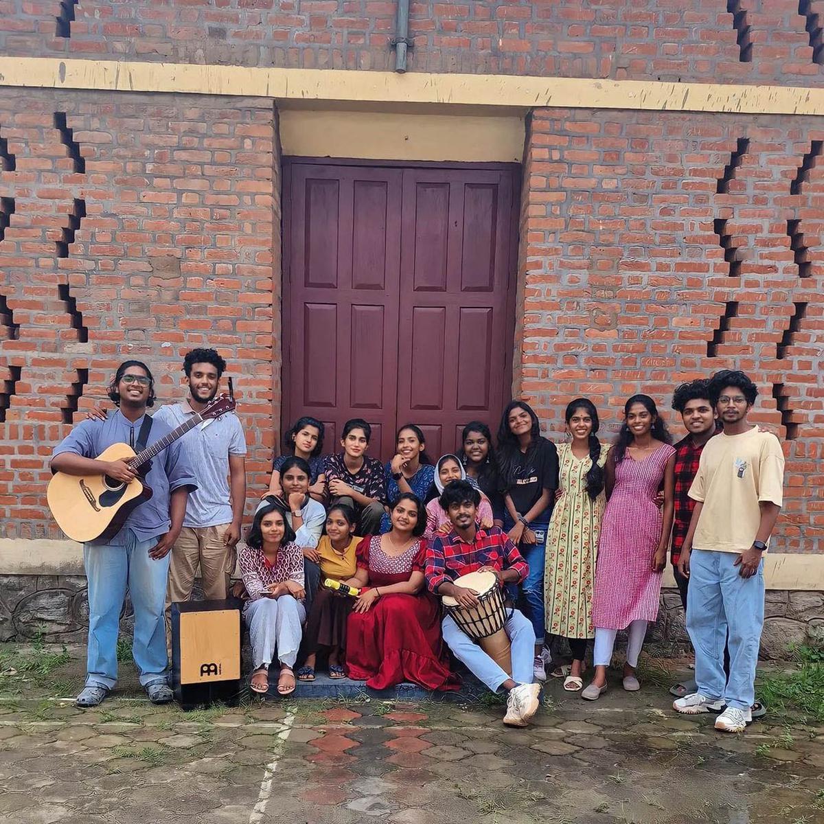 Band Ragavalli with singers, instrumentalists and technicians