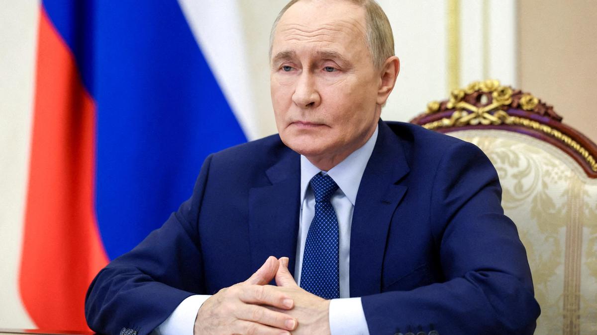 Putin calls Maduro, Lukashenko meets Venezuela envoy as Trump cranks up pressure