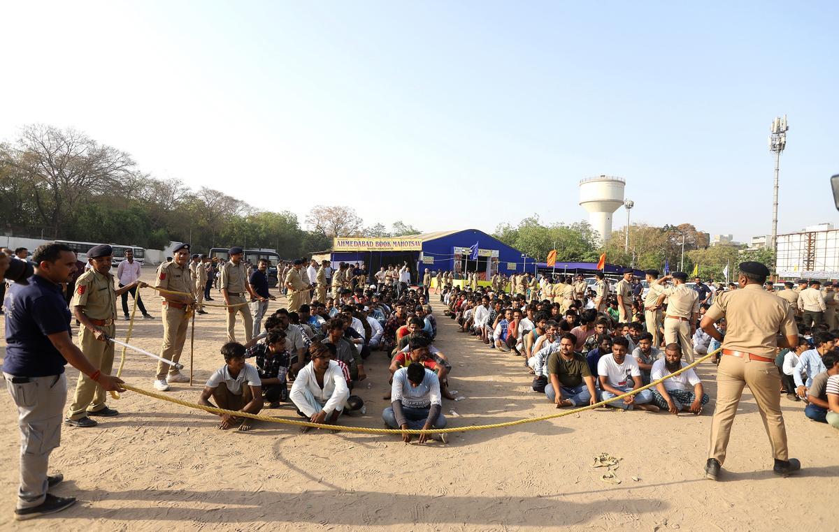 More Than 1,000 Illegal Bangladeshi Immigrants Detained In Crackdown At Ahmedabad, Surat