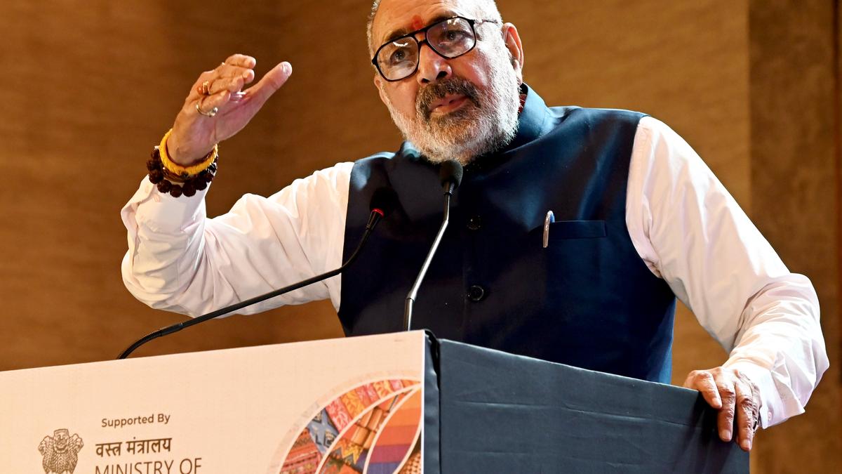 Nitish Kumar, Naveen Patnaik should get Bharat Ratna: Union Minister Giriraj Singh