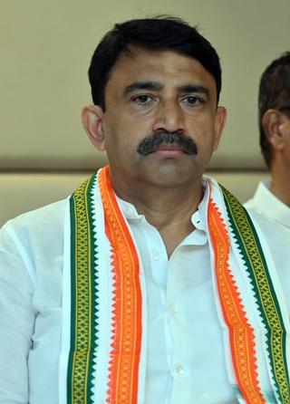 MP flags crisis claiming two lakh kirana stores shut down nation-wide - The  Hindu