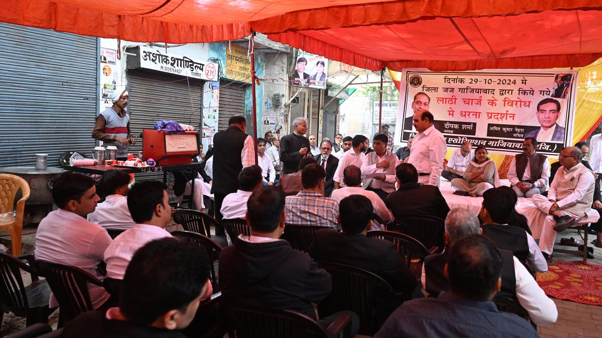 Ghaziabad district courts shut due to lawyers’ stir; litigants find themselves running around in circles