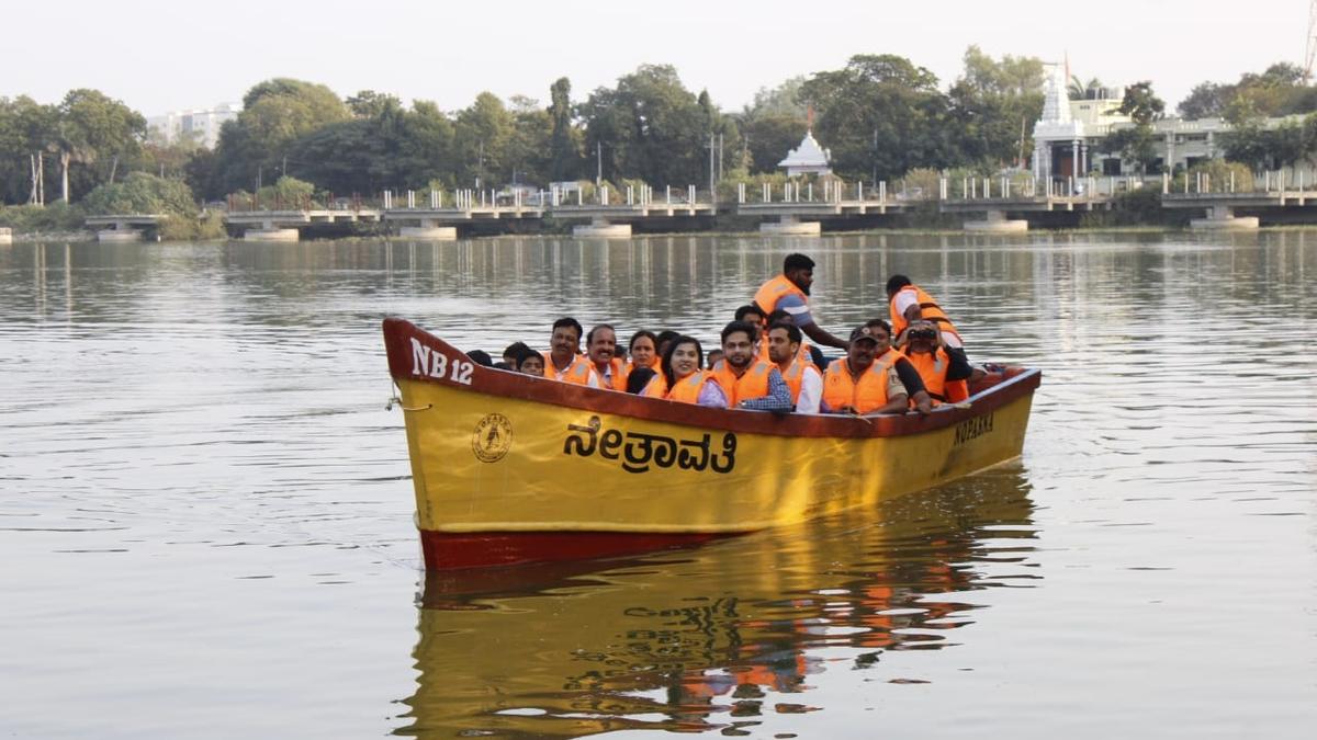Boating facility begins at Appa Lake in Kalaburagi