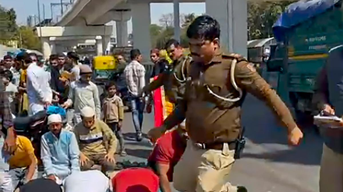 Policeman Caught Kicking Worshippers Offering Namaz On A Delhi Road 