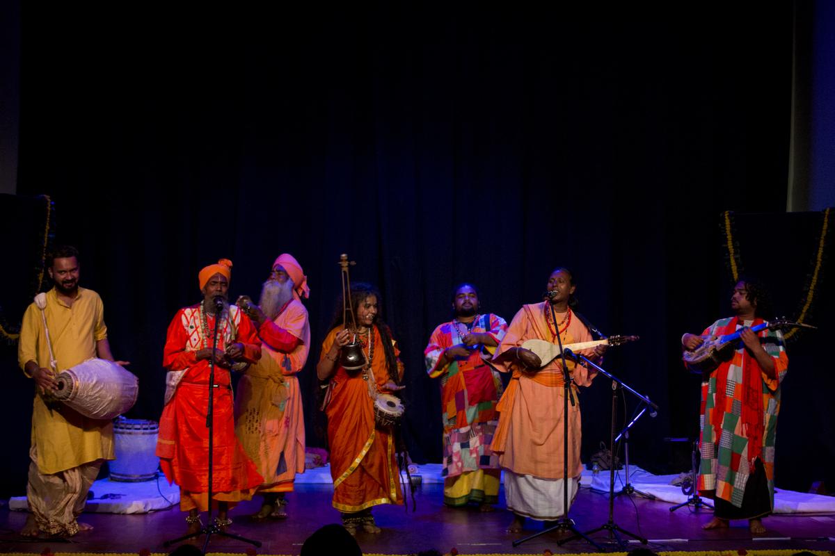 Artistes along with Parvathy Baul performing at the the Baul Satsang.